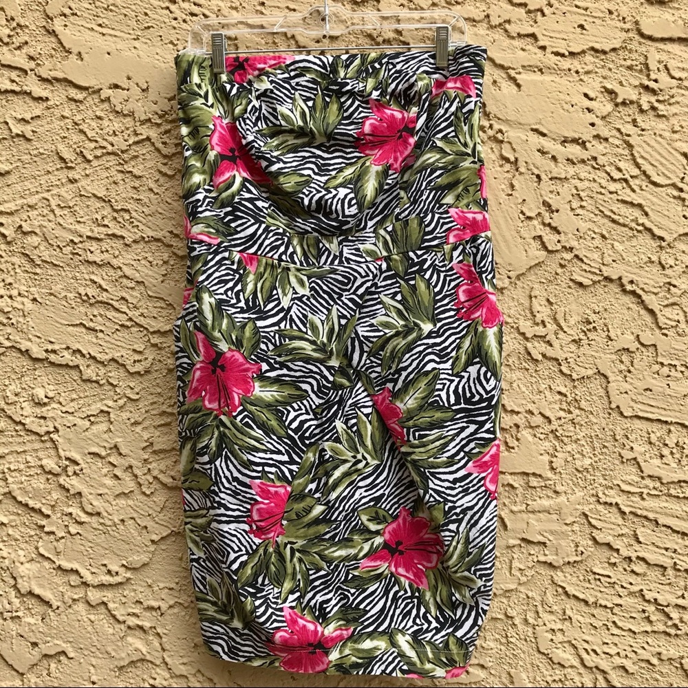Torrid Flora Strapless Dress Size 12